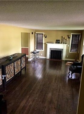 5th image of 3306 E Meyer Blvd