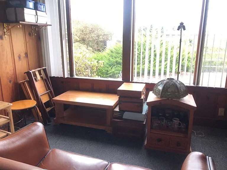 915 Brittany Rd — Photo 3