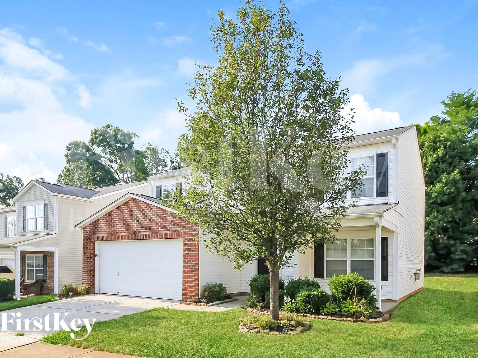 3 bed, 2.5 bath, 2054 sqft, $1,955 — Photo 2