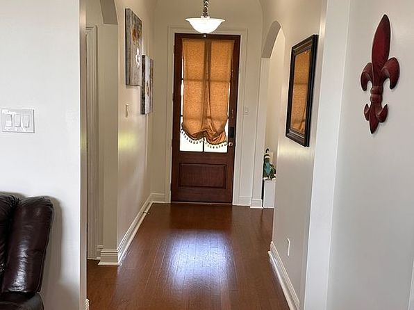 107 Burke St