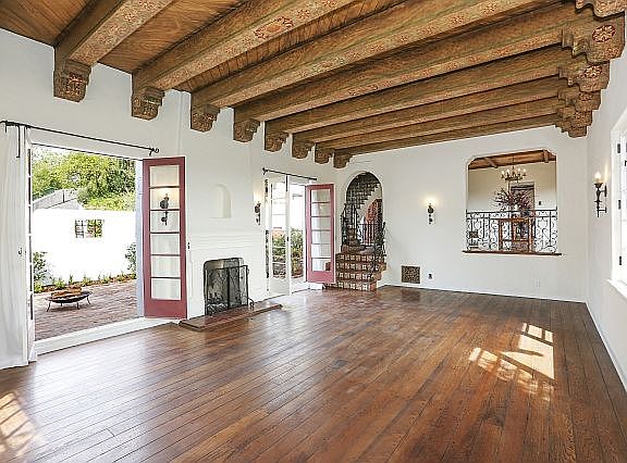 4th image of 2408 Wild Oak Dr