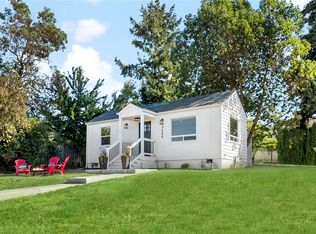 3609 SW Roxbury St, Seattle, WA 98126