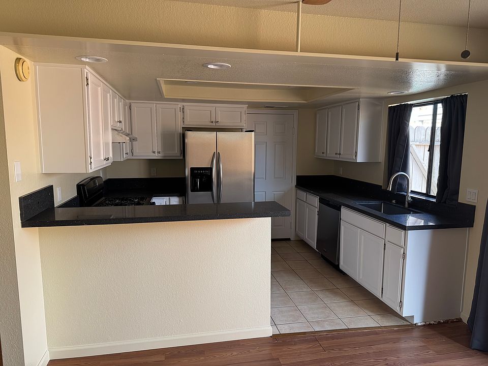 Newly Remodeled Kitchen