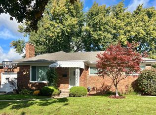 8439 Menge Ave, Center Line, MI 48015 | Zillow