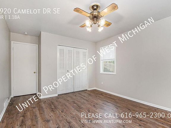 3rd image of 3920 Camelot Dr SE