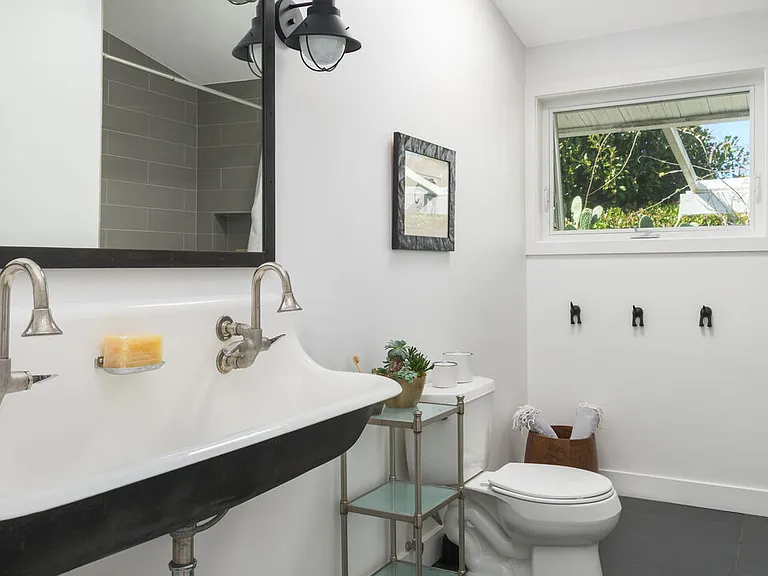 6750 Fernhill Dr — Photo 13