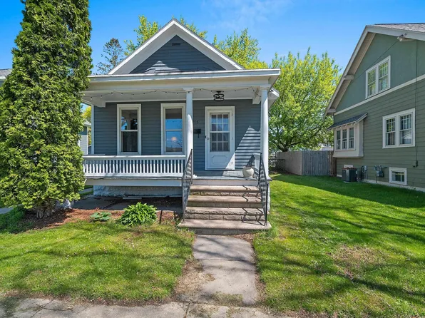 708 Bond St, Green Bay, WI 54303