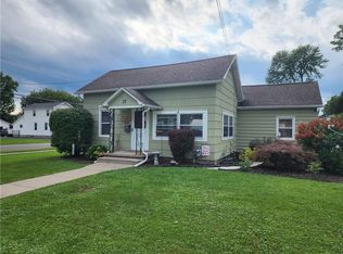37 Maple St, Auburn, NY 13021