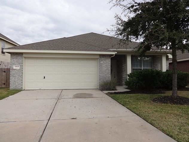 1st image of 15919 Sonoma Park Dr