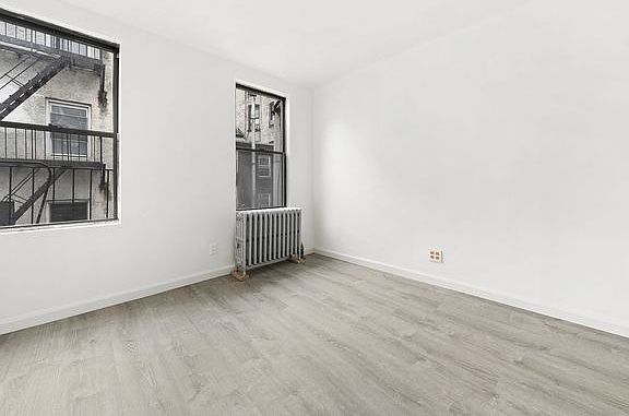 4th image of 121 Mulberry St APT 5R