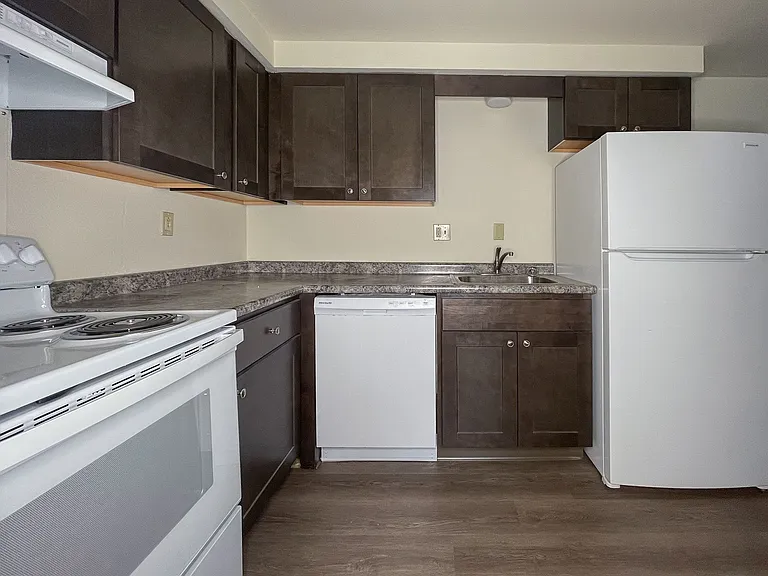 The Meadows Apartments (NEW) — Photo 7