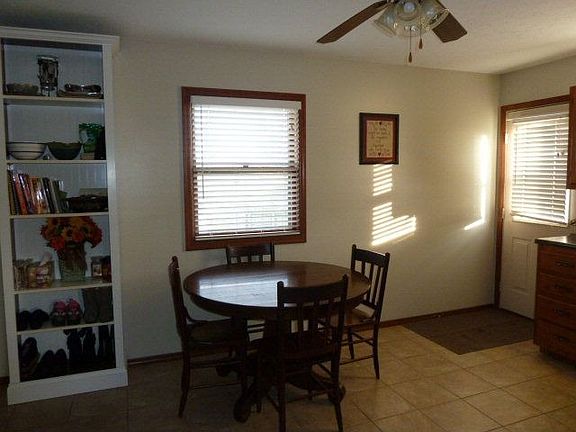 4th image of 6111 Alma Ct