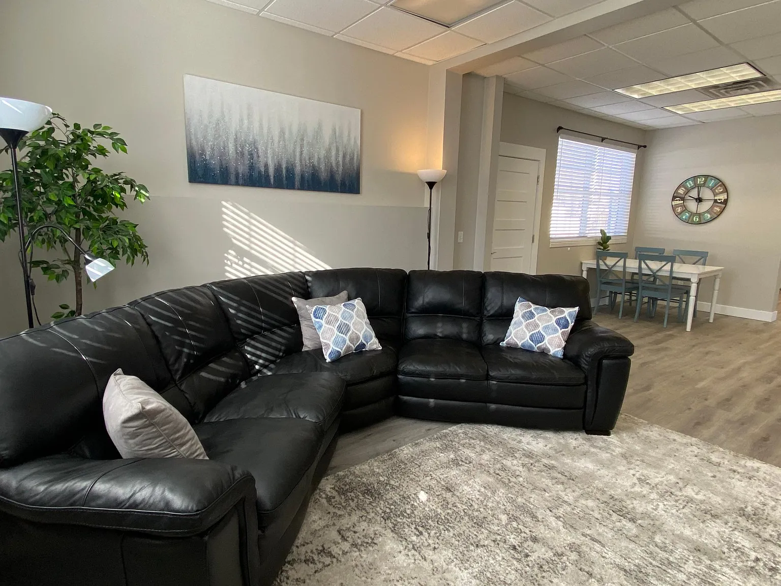 2 bed, 1500 sqft, $2,200 — Photo 1