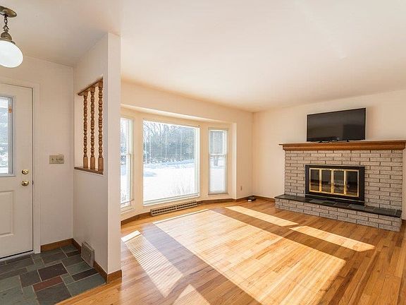 5th image of 8452 Arthur Ave