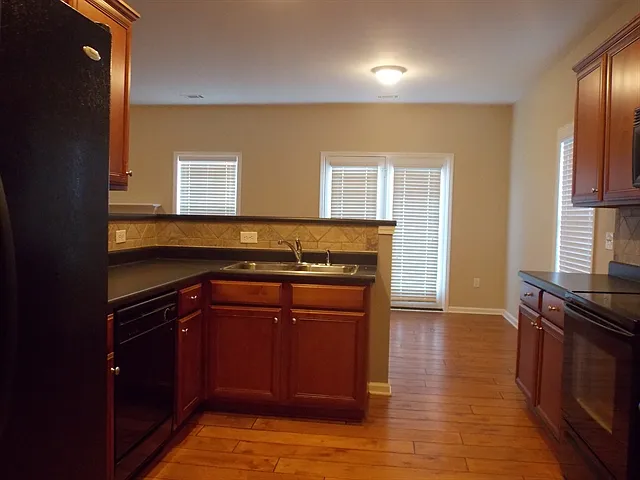 Building Photo - 4 Plum Orchard Ct