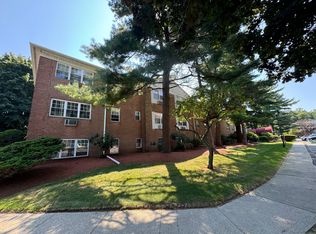 1080 New Haven Ave APT 106, Milford, CT 06460