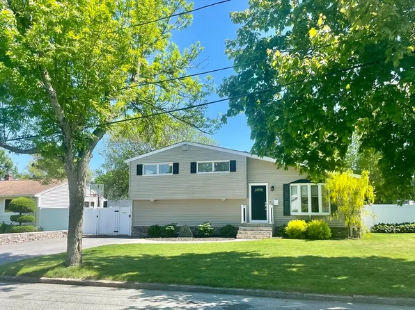 26 Brier St, New Bedford, MA 02740