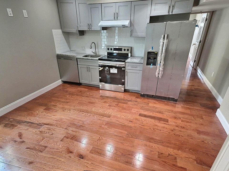 kitchen/ living room