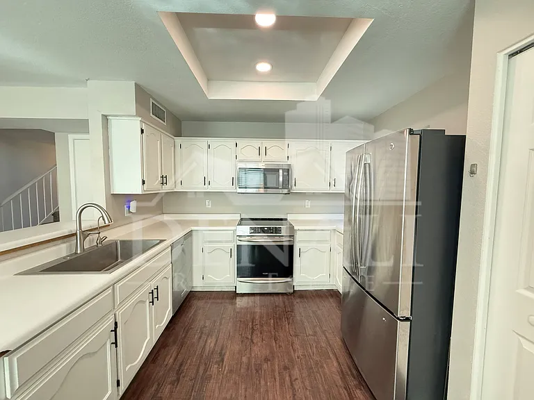 1114 S Surfside Dr — Photo 10