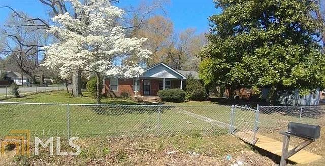 1st image of 301 Lois Dr