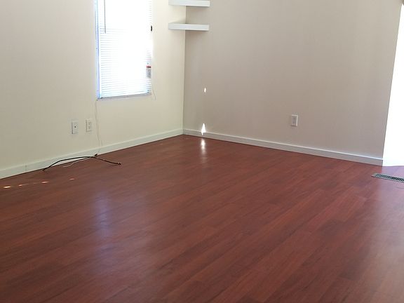 3rd image of 166 N Redwood Ct