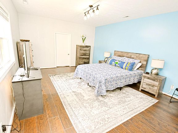 4th image of 1820 Oak Park Dr #Id1037655p