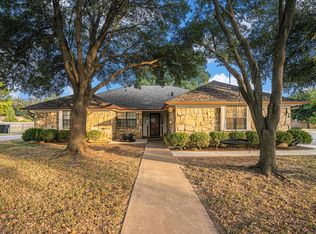 1219 Surry Place Dr, Cleburne, TX 76033