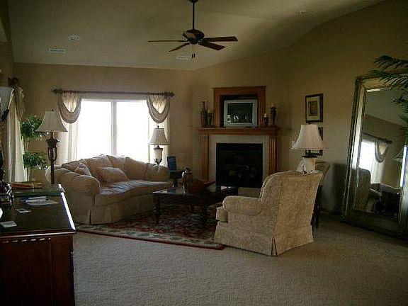 4th image of 900 Par Dr
