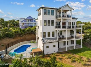 101 Melaine St, Emerald Isle, NC 28594