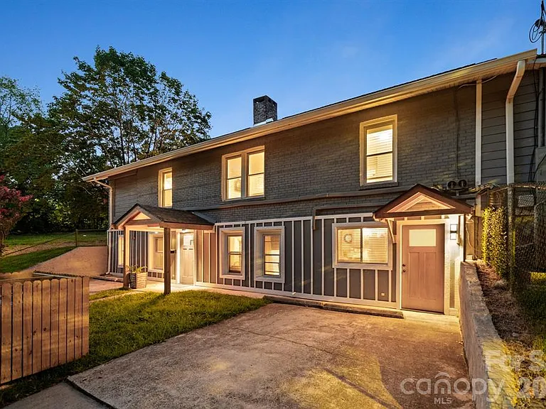 26 Hanover St — Photo 2