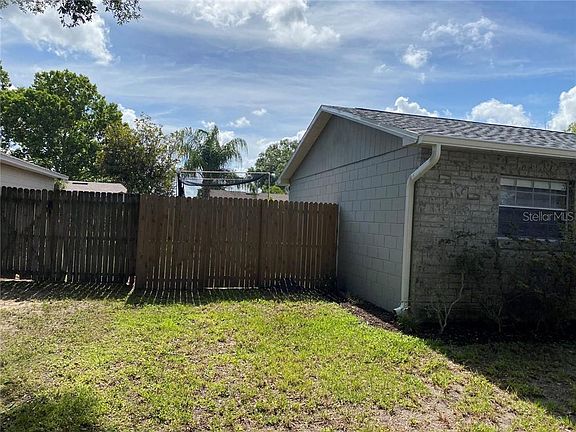 5th image of 2723 Rose Moss Ln