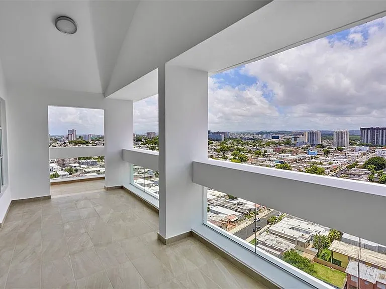 405 Calle Ingeniero Juan B Rodriguez #1702 — Photo 4