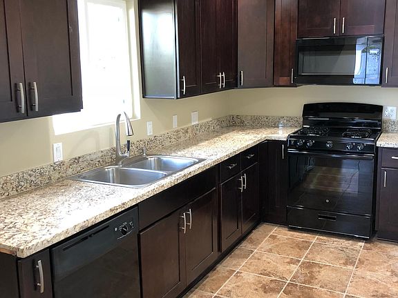 4th image of 15225 Freeman Ave #B