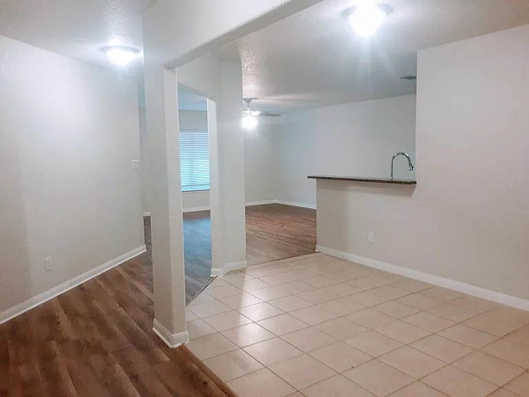 6612 Luckey Path — Photo 2