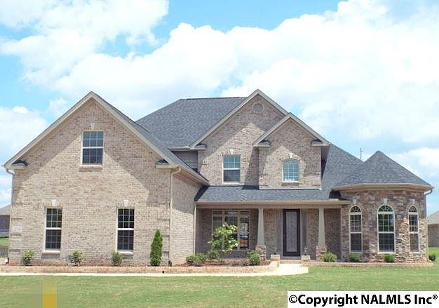 1st image of 214 Woodgrove Dr