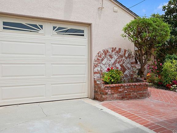 4th image of 18208 Saint Andrews Pl