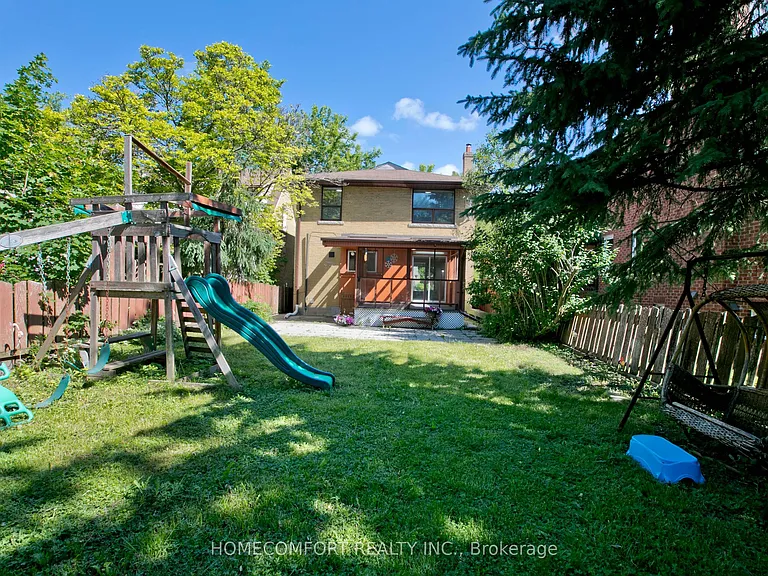 247 Parkview Ave — Photo 35
