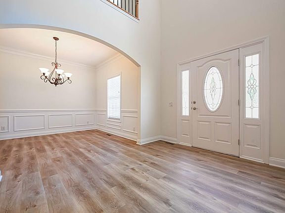 5th image of 220 Brookwood Dr #30117C