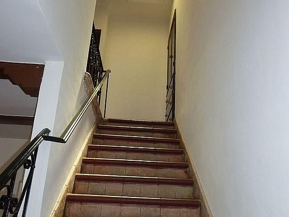 5th image of 354 S Cochran Ave APT 104
