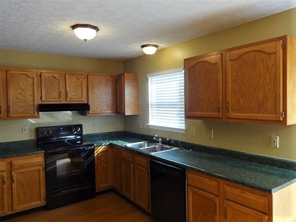 4th image of 1053 Amherst Blvd