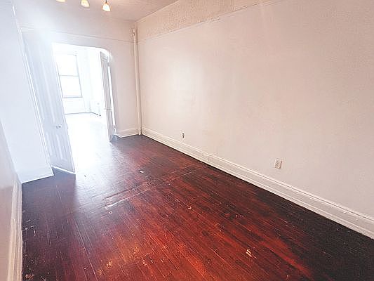 3rd image of 728 4th Ave #3L