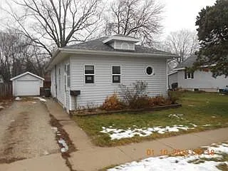 321 Ray St photo 1