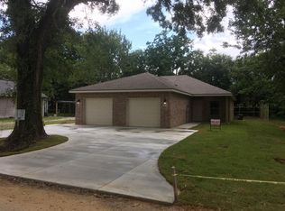 208 Pine St, Port Neches, TX 77651