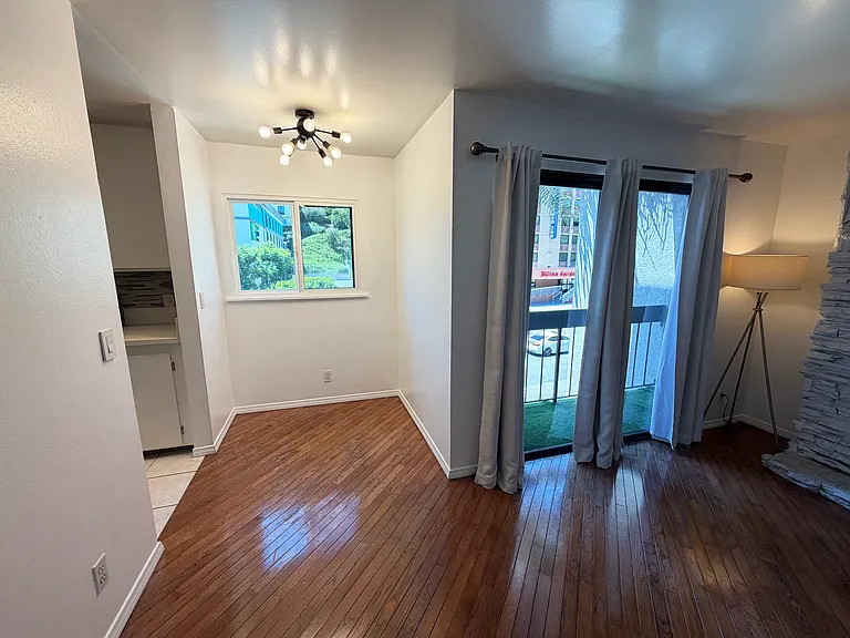 1940 N Highland Ave #24 — Photo 8