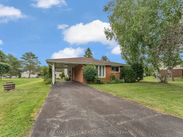 21 Greenfield Park, Belleville, ON K0K 1V0