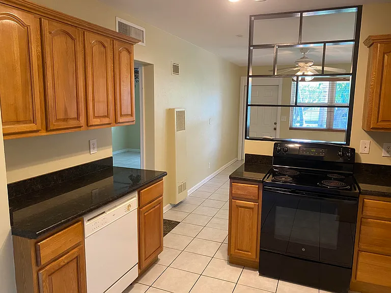 1172 Surf Rd #A2 — Photo 6