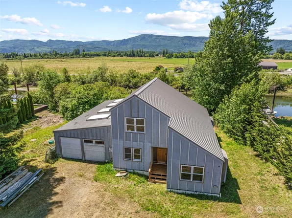 377 E Little Island Road, Cathlamet, WA 98612