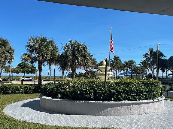 2nd image of 405 N Ocean Boulevard #828