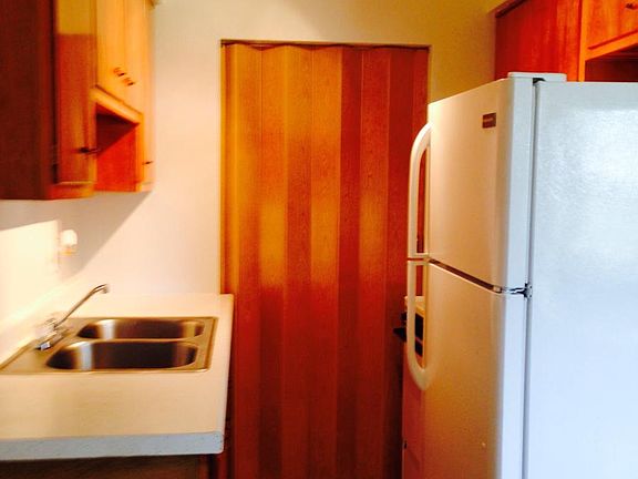 3rd image of 2416 Broadmoor Dr