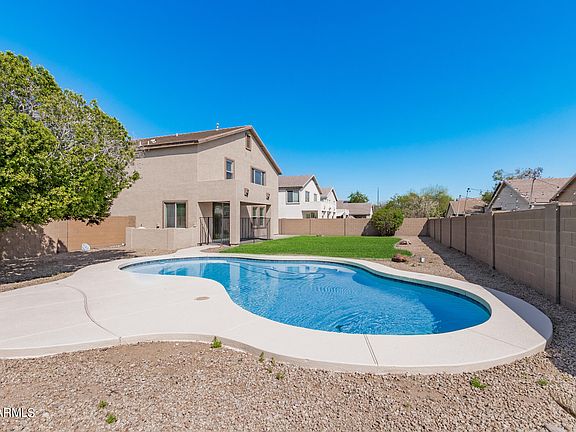 3rd image of 7137 W PALMAIRE Avenue